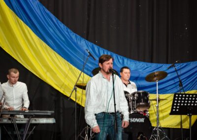 народний аматорський вокально-інструментальний гурт «Відродження»
