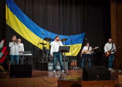 народний аматорський вокально-інструментальний гурт «Відродження»