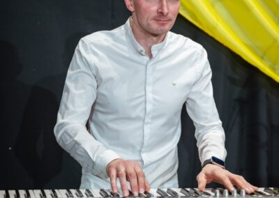 народний аматорський вокально-інструментальний гурт «Відродження»